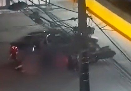 adolescentes-pulam-de-carro-em-movimento-e-homem-e-preso-apos-fuga-em-fortaleza