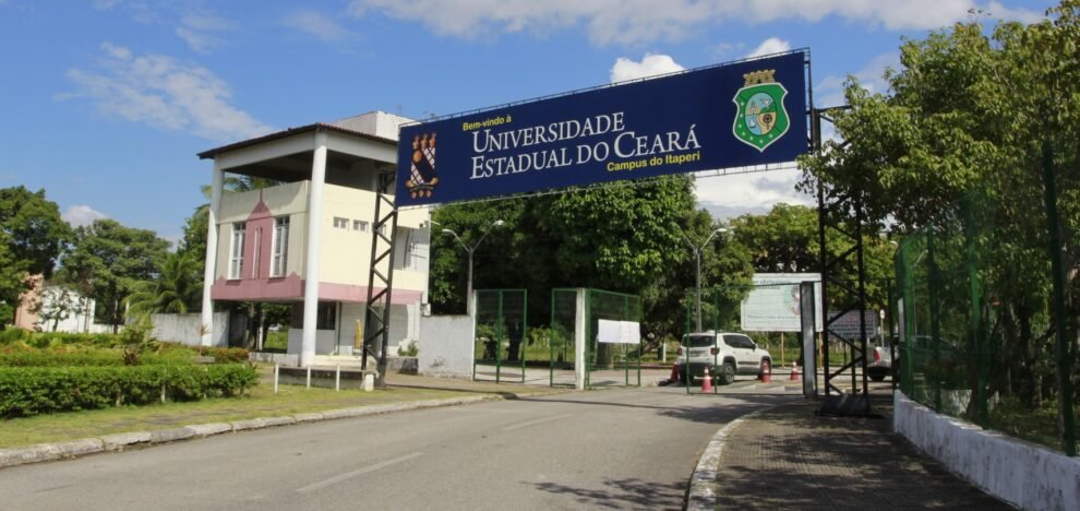 uece-abre-inscricoes-para-o-vestibular-20262,-com-2.228-vagas;-saiba-como-se-inscrever